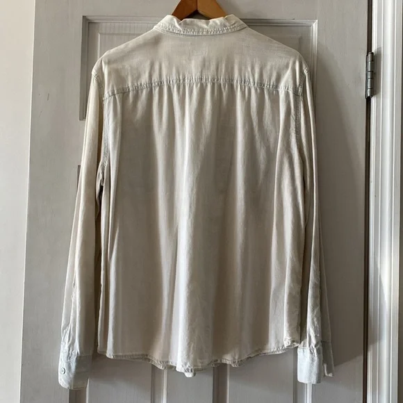 GH Bass Button Down - Picture 2 of 4